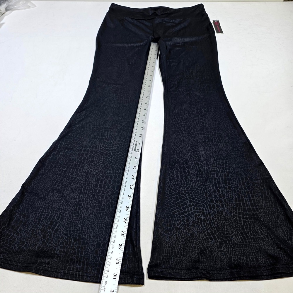 No Boundaries Flare Pants Womens XL 15-17 Black Snakeskin Print Bell Bottoms Y2K - Picture 3 of 9